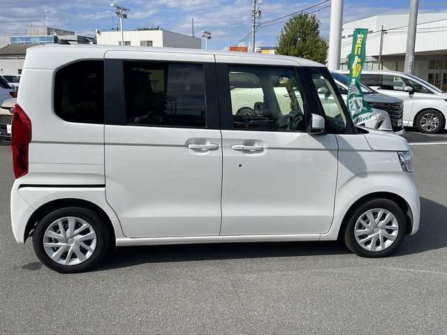 ホンダ Ｎ ＢＯＸ G L ホンダセンシング 長野県 2019(令1)年 1万km プラチナホワイトパール ホンダセンシング/・衝突軽減ブレーキ/・誤発進抑制機能/・アダプティブクルーズコントロール/・車線維持支援システム/・歩行者事故低減ステアリング/・路外逸脱抑制機能/・先行車発進お知らせ機能/・標識認識機能/純正7インチSDナビ【VXM-195VFi】/（CD/DVD/フルセグTV/BT）/バックカメラ/ビルトインETC/両側パワースライドドア/ステアリングスイッチ/LEDヘッドライト/フォグランプ/オートライト/スマートキー/Pスタート/電動格納ミラー/純正フロアマット