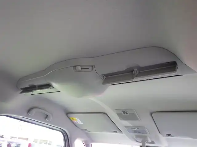 スズキ スペーシア カスタム HYBRID XS 千葉県 2025(令7)年 0.1千km ピュアホワイトパール/ブラック2トーン カスタム HV XS　全方位モニター付きメモリ-ナビゲーション・スズキコネクト対応通信機装着車(195800円)/スズキセーフティサポート/レーダークルーズコントロール/アイドリングストップ/両側パワースライドドア/ハーフレザーシート/前席シートヒーター/9インチ純正メモリーナビ/地デジTV/【Bluetooth接続】/全方位モニター/ヘッドアップディスプレイ/革巻きステアリング/ステアリングヒーター/ステアリングスイッチ/LEDヘッドライト/ウインカーミラー/純正15インチアルミホイル/サイド/カーテンエアバッグ/携帯リモコン