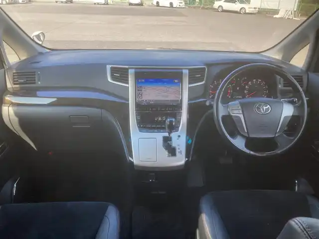 トヨタ ヴェルファイア 2．4Z ゴールデンアイズ 埼玉県 2013(平25)年 12.7万km ホワイトパールクリスタルシャイン (株)IDOMが運営する【じしゃロン鳩ヶ谷店】の自社ローン専用車両になりますこちらは現金またはオートローンご利用時の価格です。自社ローンご希望の方は別途その旨お申付け下さい/登録時127098km/アルパイン9インチSDナビ(品番:VIE-X009)/バックカメラ/社外フリップダウンモニター/オットマン/キャプテンシート/クルーズコントロール追従機能無/プッシュスタート/両側パワースライドドア/ワンタッチオートスライドドア/ETC/HIDヘッドライト/ハーフレザーシート/ドライブレコーダー/クリアランスソナー/プッシュスタート/ナノイー/パワーバックドア/電動格納機能付きウインカーミラー