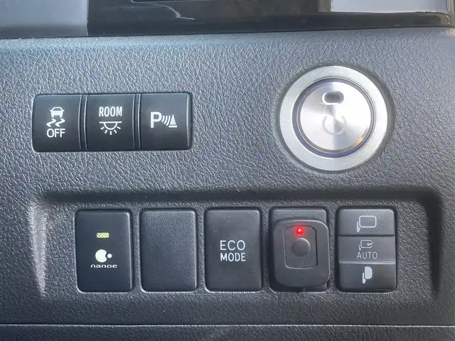 トヨタ ヴェルファイア 2．4Z ゴールデンアイズ 埼玉県 2013(平25)年 12.7万km ホワイトパールクリスタルシャイン (株)IDOMが運営する【じしゃロン鳩ヶ谷店】の自社ローン専用車両になりますこちらは現金またはオートローンご利用時の価格です。自社ローンご希望の方は別途その旨お申付け下さい/登録時127098km/アルパイン9インチSDナビ(品番:VIE-X009)/バックカメラ/社外フリップダウンモニター/オットマン/キャプテンシート/クルーズコントロール追従機能無/プッシュスタート/両側パワースライドドア/ワンタッチオートスライドドア/ETC/HIDヘッドライト/ハーフレザーシート/ドライブレコーダー/クリアランスソナー/プッシュスタート/ナノイー/パワーバックドア/電動格納機能付きウインカーミラー