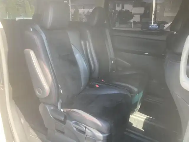 トヨタ ヴェルファイア 2．4Z ゴールデンアイズ 埼玉県 2013(平25)年 12.7万km ホワイトパールクリスタルシャイン (株)IDOMが運営する【じしゃロン鳩ヶ谷店】の自社ローン専用車両になりますこちらは現金またはオートローンご利用時の価格です。自社ローンご希望の方は別途その旨お申付け下さい/登録時127098km/アルパイン9インチSDナビ(品番:VIE-X009)/バックカメラ/社外フリップダウンモニター/オットマン/キャプテンシート/クルーズコントロール追従機能無/プッシュスタート/両側パワースライドドア/ワンタッチオートスライドドア/ETC/HIDヘッドライト/ハーフレザーシート/ドライブレコーダー/クリアランスソナー/プッシュスタート/ナノイー/パワーバックドア/電動格納機能付きウインカーミラー