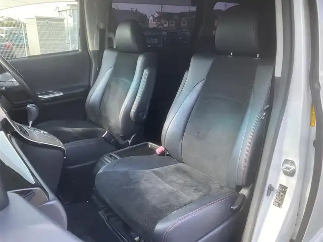 トヨタ ヴェルファイア 2．4Z ゴールデンアイズ 埼玉県 2013(平25)年 12.7万km ホワイトパールクリスタルシャイン (株)IDOMが運営する【じしゃロン鳩ヶ谷店】の自社ローン専用車両になりますこちらは現金またはオートローンご利用時の価格です。自社ローンご希望の方は別途その旨お申付け下さい/登録時127098km/アルパイン9インチSDナビ(品番:VIE-X009)/バックカメラ/社外フリップダウンモニター/オットマン/キャプテンシート/クルーズコントロール追従機能無/プッシュスタート/両側パワースライドドア/ワンタッチオートスライドドア/ETC/HIDヘッドライト/ハーフレザーシート/ドライブレコーダー/クリアランスソナー/プッシュスタート/ナノイー/パワーバックドア/電動格納機能付きウインカーミラー