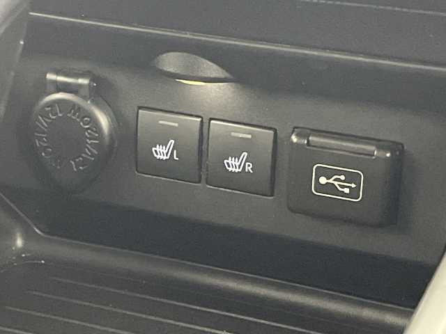 トヨタ ライズ Z 群馬県 2023(令5)年 1.8万km ブラックマイカメタリック/シャイニングホワイトパール 純正ナビ　バックカメラ　シートヒーター　電動パーキングブレーキ　衝突被害軽減ブレーキ　アダプティブクルーズコントロール　前後ドラレコ　ＥＴＣ　ＬＥＤライト　オートハイビーム　スマートキー　禁煙車