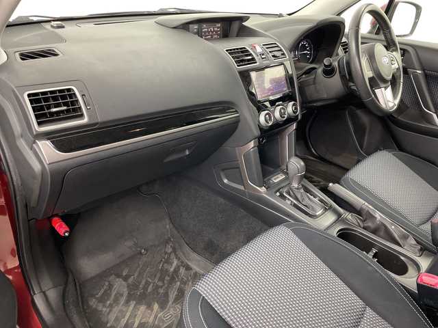 スバル フォレスター 2．0i－L アイサイト 道央・札幌 2016(平28)年 11.8万km ヴェネチアンレッドパール ・ワンオーナー/・4WD/・純正ナビ&TV&DVD&CD&SD/・バックカメラ/・アイサイト/・レーダークルーズコントロール/・横滑り防止装置/・前席シートヒーター/・前席パワーシート/・純正前方ドライブレコーダー/・ETC/・パドルシフト/・純正フロアマット/・LEDヘッドライト/・オートライト/・スマートキー/・スペアキー/・保証書/・取扱説明書