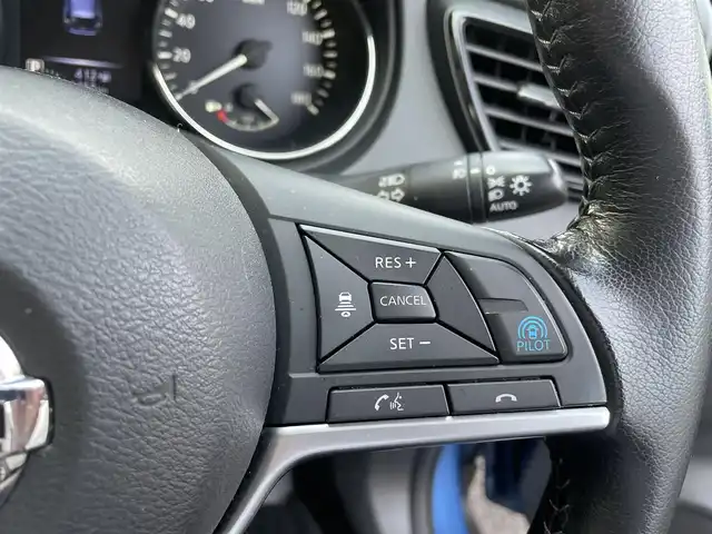 日産 エクストレイル 20Xi 大分県 2019(令1)年 5.5万km シャイニングブルー 純正10インチメモリナビ MM519D-L/【フルセグ/ブルーレイ/BTオーディオ】/全方位カメラ/撥水シート/純正18インチアルミホイール/プロパイロット/パワーバックドア/前後クリアランスソナー/デジタルインナーミラー/ドライブレコーダー/電動パーキングブレーキ/ETC/LEDヘッドライト/フォグランプ/オートライト/レザーステアリング/チルトステアリング/ステアリングリモコン/エンジンプッシュスタート/運転席シートリフター/ヒルスタートアシスト/ウインカーミラー/ミラーヒーター/横滑り防止装置/アイドリングストップ/ドアバイザー/フロアマット/電動格納ミラー/Wエアバッグ/ABS/スマートキー×2/車両取説/ナビ取説