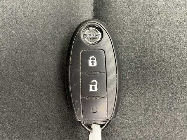 日産 ノート e－パワー ニスモ 千葉県 2017(平29)年 3万km グレー 衝突軽減ブレーキ/純正SDナビ/（フルセグ/Bluetooth/FM/AM）/バックカメラ/ドライブレコーダー（前後）/純正エアロ/レーンキープアシスト/純正アルミホイール/アイドリングストップ/LEDヘッドライト/電動格納ミラー