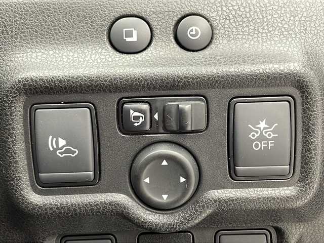 日産 ノート e－パワー ニスモ 千葉県 2017(平29)年 3万km グレー 衝突軽減ブレーキ/純正SDナビ/（フルセグ/Bluetooth/FM/AM）/バックカメラ/ドライブレコーダー（前後）/純正エアロ/レーンキープアシスト/純正アルミホイール/アイドリングストップ/LEDヘッドライト/電動格納ミラー