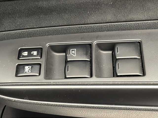 日産 ノート e－パワー ニスモ 千葉県 2017(平29)年 3万km グレー 衝突軽減ブレーキ/純正SDナビ/（フルセグ/Bluetooth/FM/AM）/バックカメラ/ドライブレコーダー（前後）/純正エアロ/レーンキープアシスト/純正アルミホイール/アイドリングストップ/LEDヘッドライト/電動格納ミラー