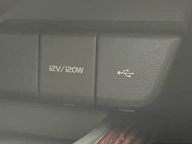 トヨタ カムリ WS 千葉県 2021(令3)年 2.9万km アティチュードブラックマイカ トヨタコネクトナビ/　CD/DVD/Bluetooth/フルセグTV/　Apple car play/Android Auto/トヨタセーフティセンス/レーダークルーズコントロール/レーンキープアシスト/衝突軽減ブレーキ/クリアランスソナー/ブラインドスポットモニター/先行車発進警報/ロードサインアシスト/電動パーキング/オートホールド/オートハイビーム/ハーフレザーシート/ビルトインETC２．０/後方ドラレコ/LEDライト/フォグランプ/パドルシフト/フロアマット/ドアバイザー