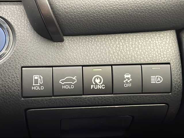 トヨタ カムリ WS 千葉県 2021(令3)年 2.9万km アティチュードブラックマイカ トヨタコネクトナビ/　CD/DVD/Bluetooth/フルセグTV/　Apple car play/Android Auto/トヨタセーフティセンス/レーダークルーズコントロール/レーンキープアシスト/衝突軽減ブレーキ/クリアランスソナー/ブラインドスポットモニター/先行車発進警報/ロードサインアシスト/電動パーキング/オートホールド/オートハイビーム/ハーフレザーシート/ビルトインETC２．０/後方ドラレコ/LEDライト/フォグランプ/パドルシフト/フロアマット/ドアバイザー