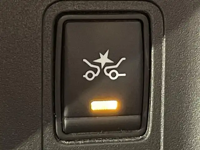 日産 セレナ ハイウェイスターVセレクションⅡ 愛知県 2019(令1)年 8.3万km シャイニングブルー 純正9インチナビ/フリップダウンモニター/プロパイロット/衝突軽減ブレーキ/両側電動スライドドア/アラウンドビューモニター/ETC/ドライブレコーダー/デジタルインナーミラー/フルセグTV/Bluetooth/コーナーセンサー/レーンキープアシスト/パーキングアシスト/プッシュスタート/USB接続/スマートキー/スペアキー/CD/DVD再生/ブルーレイ/アイドリングストップ/ミュージックサーバー/ミュージックプレイヤー接続/純正フロアマット/純正アルミホイール/オートライト/禁煙車/ウィンカーミラー/電動格納ミラー/フォグランプ/Wエアコン/シートバックテーブル/ハンズフリーパワースライドドア/電動パーキングブレーキ/オートブレーキホールド/横滑り防止装置