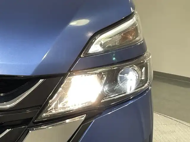 日産 セレナ ハイウェイスターVセレクションⅡ 愛知県 2019(令1)年 8.3万km シャイニングブルー 純正9インチナビ/フリップダウンモニター/プロパイロット/衝突軽減ブレーキ/両側電動スライドドア/アラウンドビューモニター/ETC/ドライブレコーダー/デジタルインナーミラー/フルセグTV/Bluetooth/コーナーセンサー/レーンキープアシスト/パーキングアシスト/プッシュスタート/USB接続/スマートキー/スペアキー/CD/DVD再生/ブルーレイ/アイドリングストップ/ミュージックサーバー/ミュージックプレイヤー接続/純正フロアマット/純正アルミホイール/オートライト/禁煙車/ウィンカーミラー/電動格納ミラー/フォグランプ/Wエアコン/シートバックテーブル/ハンズフリーパワースライドドア/電動パーキングブレーキ/オートブレーキホールド/横滑り防止装置