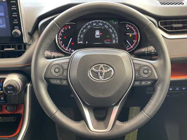 トヨタ ＲＡＶ４ アドベンチャー 埼玉県 2021(令3)年 3.3万km アッシュグレーメタリック/アティチュードブラックマイカ 2トーン トヨタセーフティセンス/純正ナビ/　　USB/BT/Miracast/バックカメラ/レーダークルーズコントロール/LEDオートライト/レザーシート/パワーシート/シートヒーター、エアシート/純正19インチAW/ステアヒーター/ブラインドスポットモニター/プッシュスタート/ETC/禁煙車