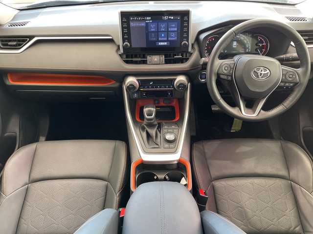 トヨタ ＲＡＶ４ アドベンチャー 埼玉県 2021(令3)年 3.3万km アッシュグレーメタリック/アティチュードブラックマイカ 2トーン トヨタセーフティセンス/純正ナビ/　　USB/BT/Miracast/バックカメラ/レーダークルーズコントロール/LEDオートライト/レザーシート/パワーシート/シートヒーター、エアシート/純正19インチAW/ステアヒーター/ブラインドスポットモニター/プッシュスタート/ETC/禁煙車