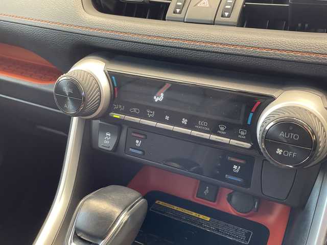 トヨタ ＲＡＶ４ アドベンチャー 埼玉県 2021(令3)年 3.3万km アッシュグレーメタリック/アティチュードブラックマイカ 2トーン トヨタセーフティセンス/純正ナビ/　　USB/BT/Miracast/バックカメラ/レーダークルーズコントロール/LEDオートライト/レザーシート/パワーシート/シートヒーター、エアシート/純正19インチAW/ステアヒーター/ブラインドスポットモニター/プッシュスタート/ETC/禁煙車