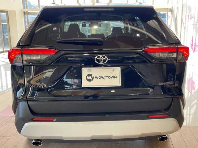 トヨタ ＲＡＶ４ アドベンチャー 埼玉県 2021(令3)年 3.3万km アッシュグレーメタリック/アティチュードブラックマイカ 2トーン トヨタセーフティセンス/純正ナビ/　　USB/BT/Miracast/バックカメラ/レーダークルーズコントロール/LEDオートライト/レザーシート/パワーシート/シートヒーター、エアシート/純正19インチAW/ステアヒーター/ブラインドスポットモニター/プッシュスタート/ETC/禁煙車