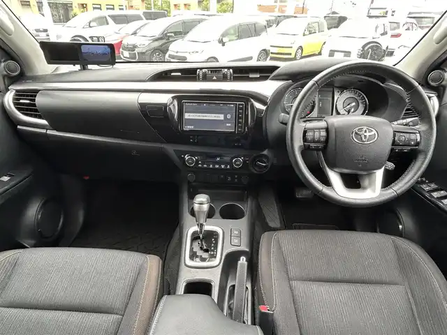 トヨタ ハイラックス Z 長崎県 2020(令2)年 4.2万km アティチュードブラックマイカ 4WD/純正ナビ(BT/CD/DVD)/フルセグTV/バックカメラ/ETC/レーダークルーズコントロール/クリアランスソナー/プリクラッシュセーフティシステム/レーンディパーチャーアラート/ロードサインアシスト/先行車発進告知機能/アクティブトラクションコントロール/ダウンヒルアシストコントロール制御/オートLSD/IC付ターボ/LEDヘッドランプ/本革巻きステアリング/上級ファブリックシート/純正17インチアルミホイール/スマートエントリー/スタートシステム/禁煙車