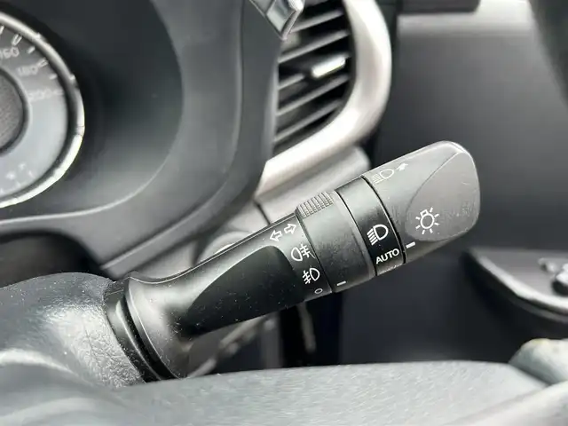 トヨタ ハイラックス Z 長崎県 2020(令2)年 4.2万km アティチュードブラックマイカ 4WD/純正ナビ(BT/CD/DVD)/フルセグTV/バックカメラ/ETC/レーダークルーズコントロール/クリアランスソナー/プリクラッシュセーフティシステム/レーンディパーチャーアラート/ロードサインアシスト/先行車発進告知機能/アクティブトラクションコントロール/ダウンヒルアシストコントロール制御/オートLSD/IC付ターボ/LEDヘッドランプ/本革巻きステアリング/上級ファブリックシート/純正17インチアルミホイール/スマートエントリー/スタートシステム/禁煙車
