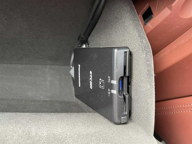 マツダ ＣＸ－８ XD エクスクルーシブモード 千葉県 2021(令3)年 4万km プラチナクォーツメタリック レザーシート/360°カメラ/BOSEプレミアムサウンド/純正マツダコネクトナビ/・Bluetooth/フルセグTV/前席パワーシート/1列目2列目シートヒーター/1列目2列目シートベンチレーション/パワーバックドア/レーンキープアシスト/アダプティブクルーズコントロール/ブラインドスポットモニター/スマートキー/前後コーナーセンサー/ヘッドアップディスプレイ/パドルシフト/純正19インチアルミホイール/置くだけ充電/純正アダプティブLEDヘッドライト/フォグランプ/本革巻ステアリング/純正前後ドライブレコーダー/社外ETC2.0/ドアバイザー/サイド＆カーテンエアバッグ/新車保証書＆取扱説明書