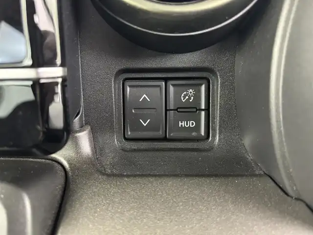 スズキ スペーシア ギア HYBRID XZターボ 埼玉県 2023(令5)年 3.1万km ピュアホワイトP ・セーフティサポート/・純正９インチナビゲーション/（フルセグTV/CD/DVD/Bluetooth/アップルカープレイ/アンドロイドオート）/・全方位カメラ/・クリアランスソナー /・レーダークルーズコントロール/・パドルシフト/・両側電動スライドドア/・運転席助手席シートヒーター /・ヘッドアップディスプレイ/・天井サーキュレーター/・後席ロールサンシェード/・運転席後テーブル/・オートLEDヘッドライト/・スマートキー/・プッシュスタート/・純正１４インチアルミホイール