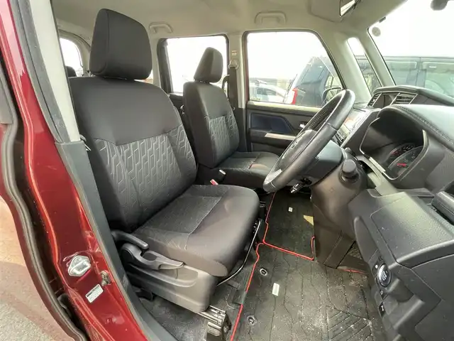 トヨタ タンク カスタムG－T 滋賀県 2019(平31)年 5.7万km ホワイトパールクリスタルシャイン 禁煙車/純正9インチナビ(CD/DVD/フルセグ/Bluetooth)/前席シートヒーター/全方位カメラ/クルーズコントロール/LEDヘッドライト/前方ドライブレコーダー/ETC/オートライト/オートハイビーム/両側パワースライドドア/コーナーセンサー/アイドリングストップ/ステアリングリモコン/純正フロアマット/ドアバイザー/プッシュスタート/スマートキー