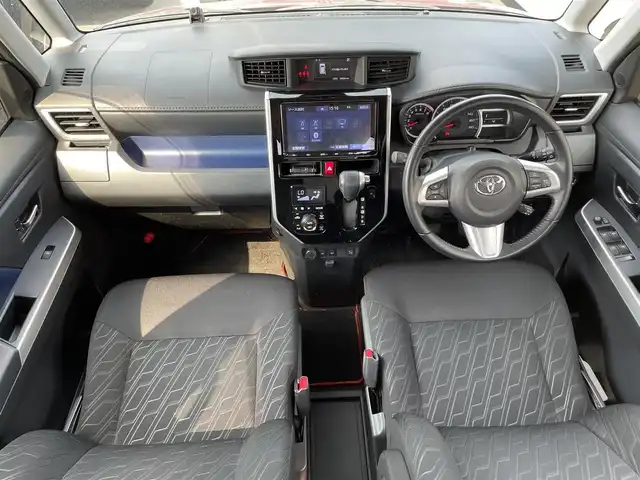 トヨタ タンク カスタムG－T 滋賀県 2019(平31)年 5.7万km ホワイトパールクリスタルシャイン 禁煙車/純正9インチナビ(CD/DVD/フルセグ/Bluetooth)/前席シートヒーター/全方位カメラ/クルーズコントロール/LEDヘッドライト/前方ドライブレコーダー/ETC/オートライト/オートハイビーム/両側パワースライドドア/コーナーセンサー/アイドリングストップ/ステアリングリモコン/純正フロアマット/ドアバイザー/プッシュスタート/スマートキー