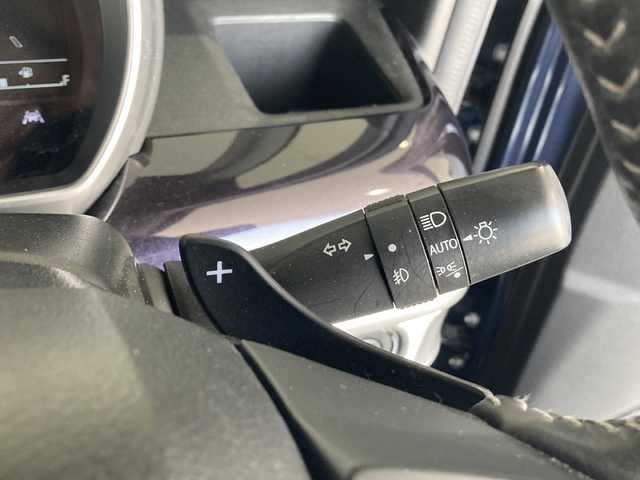スズキ スペーシア カスタム HYBRID XS ターボ 富山県 2023(令5)年 3.2万km インディゴブルーメタリック/ブラック 社外SDナビ/フルセグ/Bluetooth/両側パワースライドドア/デュアルブレーキサポート/レーダークルーズコントロール/レーンキープアシスト/コーナーセンサー/ヘッドアップディスプレイ/アイドリングストップ/パドルシフト/リアテーブル/シートヒーター/ETC