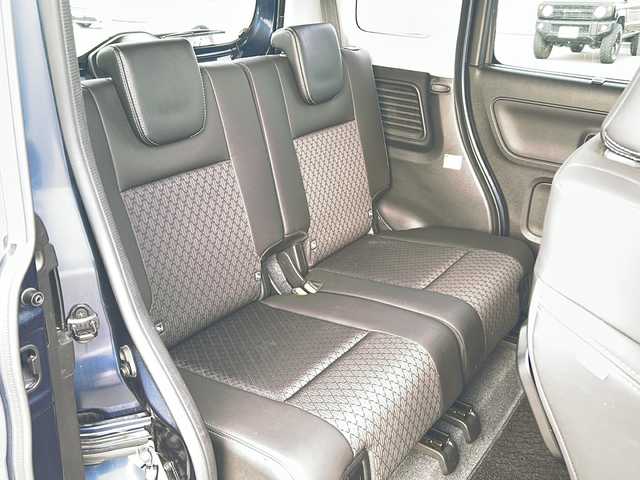 スズキ スペーシア カスタム HYBRID XS ターボ 佐賀県 2023(令5)年 3.2万km インディゴブルーメタリック/ブラック 社外メモリーナビゲーション/・フルセグTV/CD/DVD/SD/Bluetooth/バックカメラ/ビルトインETC/ヘッドアップディスプレイ/両側パワースライドドア/天井サーキュレーター/ハーフレザーシート/D席シートヒーター/後席サンシェード/ISOFIX対応/パドルシフト/革巻きステアリング/ステアリングリモコン/純正15インチアルミホイール/純正LEDヘッドライト/・オートマチックハイビーム/純正LEDフォグランプ/ドアバイザ―/新車保証書/取扱説明書/スペアキー１本/アダプティブクルーズコントロール/デュアルカメラブレーキサポート/車線逸脱警報機能/パーキングセンサー