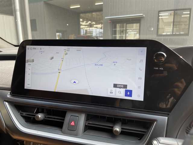 レクサス ＵＸ 250h バージョンC 滋賀県 2022(令4)年 3.9万km ソニッククォーツ 禁煙車/純正12.3インチナビ(フルセグ/ミラーキャスト/Bluetooth)/サンルーフ/パワーシート/茶革シート/前席シートヒーター/ＥＴＣ２．０/ＬＥＤヘッドライト/ステアリングヒーター/パドルシフト/オートライト/レーダークルーズコントロール/運転席シートポジションメモリー/オートライト/プッシュスタート/スマートキー×2/カードキー
