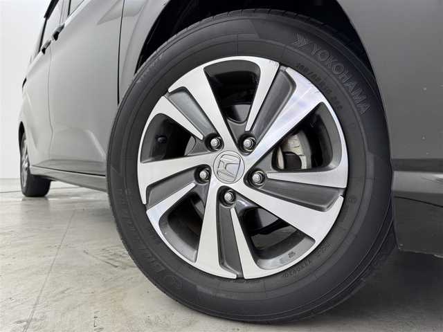 ホンダ フリード G ホンダセンシング 福岡県 2020(令2)年 2.9万km クリスタルブラックパール 純正９型ナビ（ＢＴ，フルセグＴＶ）　/バックカメラ　/ビルトインＥＴＣ　/前後ドラレコ　/アダプティブクルコン　/コーナーセンサー　/ホンダセンシング　/衝突被害軽減ブレーキ　/レーンキープ　/両側電動スライドドア