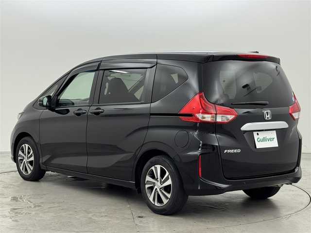 ホンダ フリード G ホンダセンシング 福岡県 2020(令2)年 2.9万km クリスタルブラックパール 純正９型ナビ（ＢＴ，フルセグＴＶ）　/バックカメラ　/ビルトインＥＴＣ　/前後ドラレコ　/アダプティブクルコン　/コーナーセンサー　/ホンダセンシング　/衝突被害軽減ブレーキ　/レーンキープ　/両側電動スライドドア