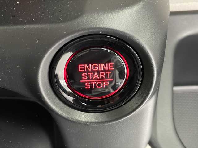 ホンダ Ｎ ＢＯＸ 千葉県 2025(令7)年 0.1万km プラチナホワイトパール 衝突軽減ブレーキ　/レーンキープアシスト　/レーダークルーズコントロール　/前後コーナーセンサー　/オートライトハイビーム　/LEDヘッドライト/片側パワースライドドア　/８インチメモリナビ　/　フルセグTV/AM/FM/BT/バックカメラ/ステアリングスイッチ/純正ビルトインETC/前席シートヒーター/ベンチシート/チップアップシート/純正フロアマット/電動パーキングブレーキ/ブレーキホールド/電格ミラー