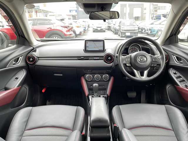 マツダ ＣＸ－３ XD ツーリング 道北・旭川 2016(平28)年 3.3万km セラミックM ・４WD/・禁煙車/・ディーゼルターボ/・純正エンジンスターター/・純正SDナビ/CD/DVD/BT/USB/AUX/フルセグ/・バックカメラ/・前席シートヒーター/・スマートブレーキサポート/・ブラインドスポットモニタリング/・車間認識支援システム/・車線逸脱警報システム/・クルーズコントロール/・ハーフレザーシート/・革巻きステアリング/・パドルシフト/・純正フロアマット/・LEDヘッドライト/・ビルトインETC/・レインセンサー/・ドアバイザー