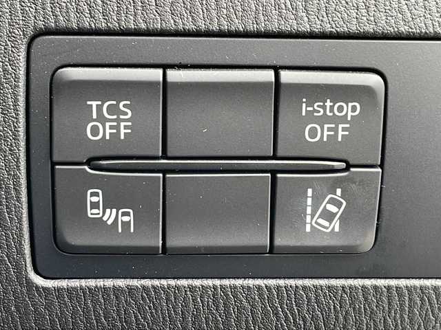 マツダ ＣＸ－３ XD ツーリング 道北・旭川 2016(平28)年 3.3万km セラミックM ・４WD/・禁煙車/・ディーゼルターボ/・純正エンジンスターター/・純正SDナビ/CD/DVD/BT/USB/AUX/フルセグ/・バックカメラ/・前席シートヒーター/・スマートブレーキサポート/・ブラインドスポットモニタリング/・車間認識支援システム/・車線逸脱警報システム/・クルーズコントロール/・ハーフレザーシート/・革巻きステアリング/・パドルシフト/・純正フロアマット/・LEDヘッドライト/・ビルトインETC/・レインセンサー/・ドアバイザー