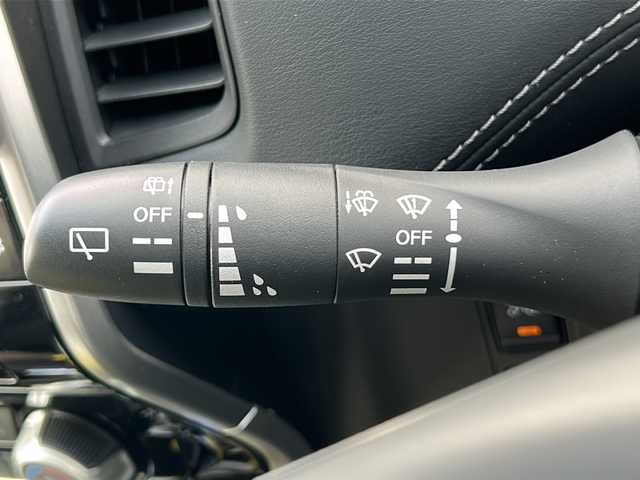 日産 セレナ e－パワー ハイウェイスター V 奈良県 2019(平31)年 3.5万km ミントホワイトP 純正9型ナビ/全周囲カメラ/デジタルインナーミラー/前方ドライブレコーダー/革巻きステアリング/ステアリングリモコン/ステアリングヒーター/前席シートヒーター/USB・タイプC給電ポート/ビルトインETC/パーキングアシスト/純正フロアマット/電子パーキング/リヤサンシェード/両側パワースライドドア/スペアキー/プロパイロット/電動格納ミラー/禁煙車