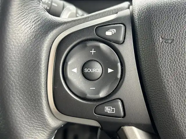 ホンダ ステップワゴン スパーダ ホンダセンシング 大阪府 2019(令1)年 2.1万km プラチナホワイトパール ホンダセンシング/　・衝突軽減ブレーキ/　・誤発進抑制機能/　・歩行者事故軽減ステアリング/　・車線維持支援システム/　・路外逸脱抑制機能/　・先行車発進お知らせ機能/　・標識認識機能/わくわくゲート/純正ナビ（Bluetooth/CD/DVD/AM/FM）/フルセグTV/バックカメラ/両側パワースライドドア/レーダークルーズコントロール/LEDヘッドライト/純正16インチアルミホイール/パドルシフト/スマートキー/ETC