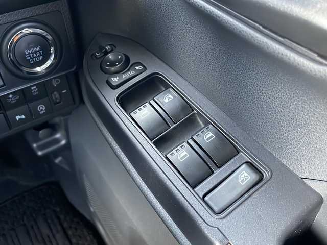 ダイハツ タント ファンクロス 三重県 2022(令4)年 4.8万km シャイニングホワイトパール 純正ナビ/バックカメラ/前席シートヒーター/両側パワースライドドア/ビルトインETC/USB給電ポート/前方ドライブレコーダー/前後コーナーセンサー/ルーフレール/純正フロアマット/電子パーキング/レーダークルーズコントロール/オートハイビーム/電動格納ミラー/禁煙車