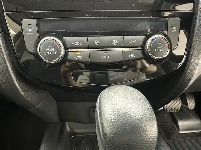 日産 エクストレイル ハイブリッド 20X 兵庫県 2019(平31)年 8.4万km ダイヤモンドブラック 純正SDナビ(CD/DVD/SD/Bluetooth/フルセグ)/・MM318D-W/バックカメラ/パワーバックドア/前後コーナーセンサー/ドライブレコーダー/純正17インチアルミホイール/純正フロアマット/ドアバイザー/LEDヘッドライト/LEDフォグライト/ETC/オートライト/スペアキー