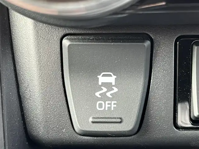 トヨタ ＲＡＶ４ G Zパッケージ 奈良県 2020(令2)年 3.1万km ホワイトパールクリスタルシャイン モデリスタエアロ/純正7インチナビ（NSZT-W68T）/（フルセグ／ＢＴ／ＣＤ／ＤＶＤ）/レーダークルーズコントロール/バックカメラ/ブラインドスポットモニター/前後コーナーセンサー/プリクラッシュセーフティ/レーンキープアシスト/電動リアゲート/運転席メモリー付きパワーシート/前席シートヒーター/ステアイングヒーター/デジタルインナーミラー/前後ドライブレコーダー/ＥＴＣ/純正19インチＡＷ