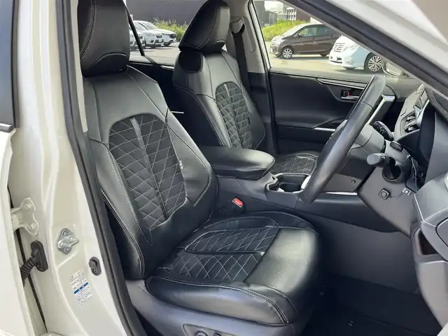トヨタ ＲＡＶ４ G Zパッケージ 奈良県 2020(令2)年 3.1万km ホワイトパールクリスタルシャイン モデリスタエアロ/純正7インチナビ（NSZT-W68T）/（フルセグ／ＢＴ／ＣＤ／ＤＶＤ）/レーダークルーズコントロール/バックカメラ/ブラインドスポットモニター/前後コーナーセンサー/プリクラッシュセーフティ/レーンキープアシスト/電動リアゲート/運転席メモリー付きパワーシート/前席シートヒーター/ステアイングヒーター/デジタルインナーミラー/前後ドライブレコーダー/ＥＴＣ/純正19インチＡＷ