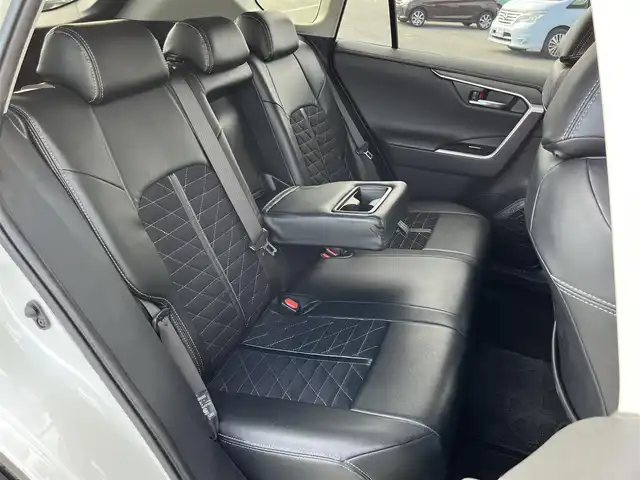 トヨタ ＲＡＶ４ G Zパッケージ 奈良県 2020(令2)年 3.1万km ホワイトパールクリスタルシャイン モデリスタエアロ/純正7インチナビ（NSZT-W68T）/（フルセグ／ＢＴ／ＣＤ／ＤＶＤ）/レーダークルーズコントロール/バックカメラ/ブラインドスポットモニター/前後コーナーセンサー/プリクラッシュセーフティ/レーンキープアシスト/電動リアゲート/運転席メモリー付きパワーシート/前席シートヒーター/ステアイングヒーター/デジタルインナーミラー/前後ドライブレコーダー/ＥＴＣ/純正19インチＡＷ