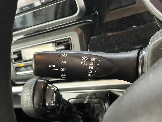 スズキ スペーシア カスタム HYBRID GS 岡山県 2020(令2)年 10.5万km ピュアホワイトP 登録時走行距離104687km/社外SDナビ/(AM/FM/DISC/TV/BT)/衝突被害軽減システム/アイドリングストップ/クリアランスソナー/シートヒーター/ドライブレコーダー/ETC/片側パワースライドドア/プッシュスタート/スマートキー/純正14インチアルミホイール/パワーウィンドウ/パワーステアリング/記録簿/保証書/取扱説明書