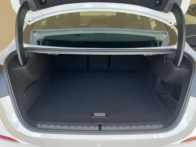 ＢＭＷ ２１８ｄ グランクーペ Mスポーツ 岐阜県 2022(令4)年 1.4万km アルピンホワイトⅢ ナビゲーション・パッケージ/ BMWライブコックピット/ 10.25インチ マルチディスプレイメーターパネル/ 10.25インチ ワイドコントロールディスプレイ/HDDナビゲーションシステム/　Bluetooth　Applecarplay/ITSスポット対応DSRC車載器/ドライビングアシスト/ アクティブクルーズコントロール/ トラフィックサインアシスト/ レーンディパーチャーウォーニング/ レーンチェンジウォーニング/ クロストラフィックウォーニング/ 前車接近警告機能/ 後車衝突警告機能/ 衝突回避被害軽減ブレーキ/ダイナミックスタビリティコントロール/ダイナミックトラクションコントロール/パーキングアシスト/ パークディスタンスコントロール/ パークディスタンスコントロール/ パーキングアシスト/ リヤビューカメラ/電動フロントシート　運転席メモリー機能付