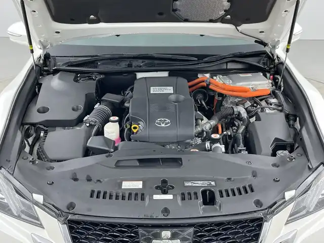 トヨタ クラウン ハイブリッド アスリートS 愛知県 2016(平28)年 11.8万km ホワイトパールクリスタルシャイン 禁煙車/純正8インチナビ/（CD/DVD/Bluetooth/フルセグTV）/バックカメラ/衝突軽減ブレーキ/レーダークルーズコントロール/パーキングセンサー/ETC/ドライブレコーダー/レーザーシート/パワーシート/シートヒーター/シートベンチレーション/ステアリングヒーター/純正１８インチアルミホイール/スマートキー/プッシュスタート/LEDヘッドライト/フロントフォグランプ/オートライト/純正フロアマット