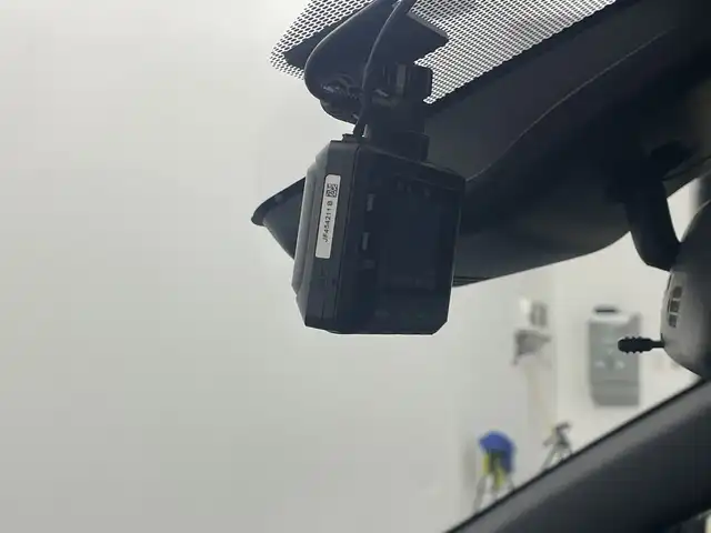 トヨタ ヤリス ハイブリッド G 三重県 2021(令3)年 2.9万km ホワイトパールクリスタルシャイン /禁煙車//純正ナビ//バックカメラ//トヨタセーフティセンス//プリクラッシュセーフティ//オートマチックハイビーム//レーダークルーズコントロール//前席シートヒーター//ビルトインETC//LEDヘッドライト//オートライト//前後ドライブレコーダー//ステアリングスイッチ