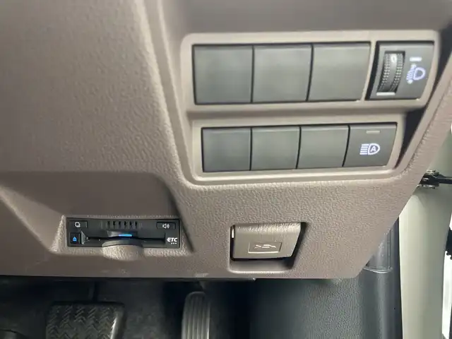 トヨタ ヤリス ハイブリッド G 三重県 2021(令3)年 2.9万km ホワイトパールクリスタルシャイン /禁煙車//純正ナビ//バックカメラ//トヨタセーフティセンス//プリクラッシュセーフティ//オートマチックハイビーム//レーダークルーズコントロール//前席シートヒーター//ビルトインETC//LEDヘッドライト//オートライト//前後ドライブレコーダー//ステアリングスイッチ