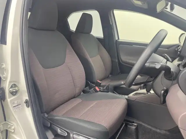 トヨタ ヤリス ハイブリッド G 三重県 2021(令3)年 2.9万km ホワイトパールクリスタルシャイン /禁煙車//純正ナビ//バックカメラ//トヨタセーフティセンス//プリクラッシュセーフティ//オートマチックハイビーム//レーダークルーズコントロール//前席シートヒーター//ビルトインETC//LEDヘッドライト//オートライト//前後ドライブレコーダー//ステアリングスイッチ