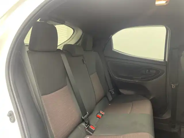 トヨタ ヤリス ハイブリッド G 三重県 2021(令3)年 2.9万km ホワイトパールクリスタルシャイン /禁煙車//純正ナビ//バックカメラ//トヨタセーフティセンス//プリクラッシュセーフティ//オートマチックハイビーム//レーダークルーズコントロール//前席シートヒーター//ビルトインETC//LEDヘッドライト//オートライト//前後ドライブレコーダー//ステアリングスイッチ