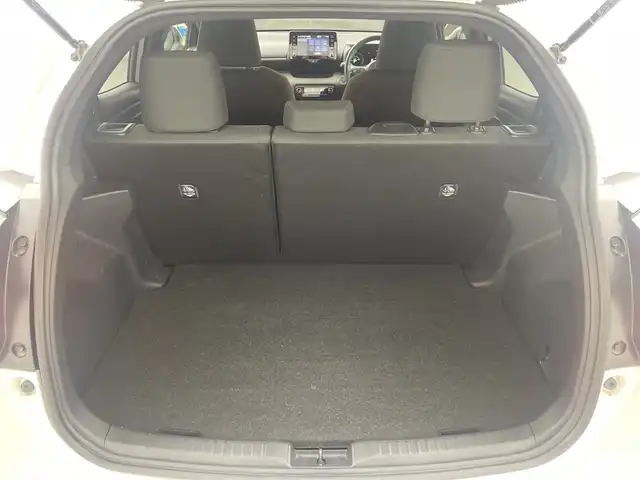 トヨタ ヤリス ハイブリッド G 三重県 2021(令3)年 2.9万km ホワイトパールクリスタルシャイン /禁煙車//純正ナビ//バックカメラ//トヨタセーフティセンス//プリクラッシュセーフティ//オートマチックハイビーム//レーダークルーズコントロール//前席シートヒーター//ビルトインETC//LEDヘッドライト//オートライト//前後ドライブレコーダー//ステアリングスイッチ