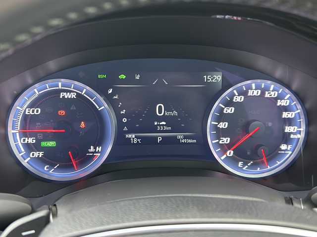 トヨタ クラウン ハイブリッド S Cパッケージ 愛知県 2019(平31)年 1.5万km ホワイトパールクリスタルシャイン 禁煙車/純正メモリナビ/　AM/FM/AUX/USB/DISC/BT/フルセグTV/バック・全周囲カメラ/前方ドライブレコーダー/TVキャンセラー/Toyata Safety Sense/クルーズコントロール（ACC）/レーンキープアシスト（LDA/LTA）/ブラインドスポットモニター（BSM）/オートマチックハイビーム（AHB）/プリクラッシュセーフティ（PCS）/前後クリアランスソナー（ICS）/横滑り防止装置/盗難防止装置/パーキングアシスト/電子パーキング/前席パワーシート/前席シートヒーター/ステアリングヒーター/ビルトインETC/革巻きステアリング/LEDヘッドライト/フォグランプ/オートライト/USB端子/純正17インチAW/純正フロアマット/純正ドアバイザー/W＋サイドエアバッグ/保証書/取説/スペアキー